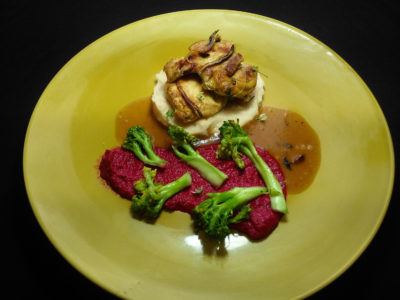 Chicken, potatoes and beetroots purée